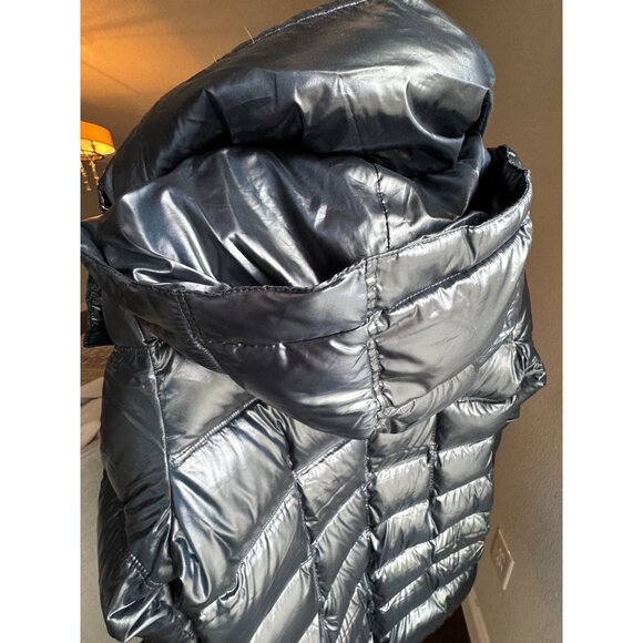 BCBG MAX AZRIA METALLIC SAPPHIRE DOWN COAT Size M, NWT - Picture 11 of 12